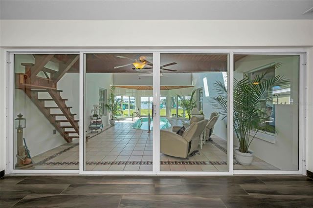 1626 SEA BREEZE DRIVE, Tarpon Springs, FL 34689