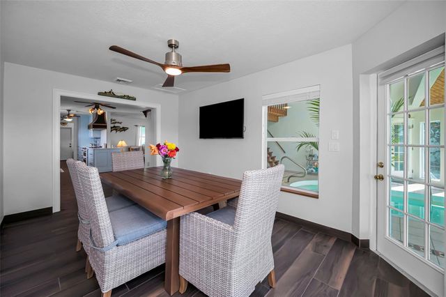 1626 SEA BREEZE DRIVE, Tarpon Springs, FL 34689