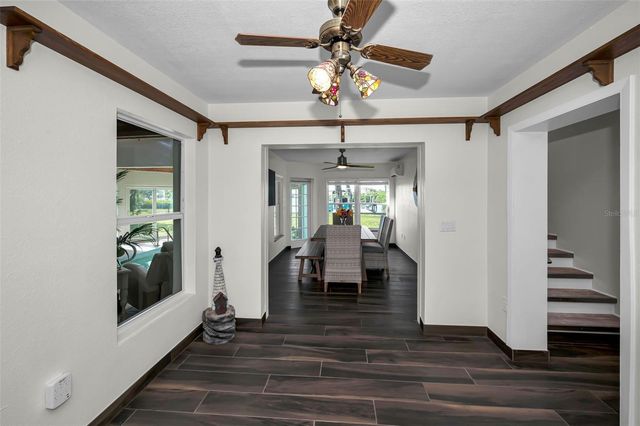1626 SEA BREEZE DRIVE, Tarpon Springs, FL 34689