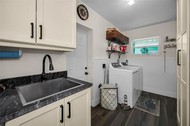 1626 SEA BREEZE DRIVE, Tarpon Springs, FL 34689