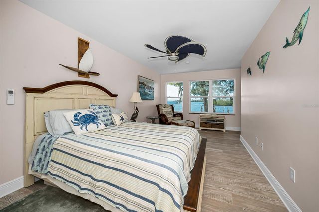 1626 SEA BREEZE DRIVE, Tarpon Springs, FL 34689