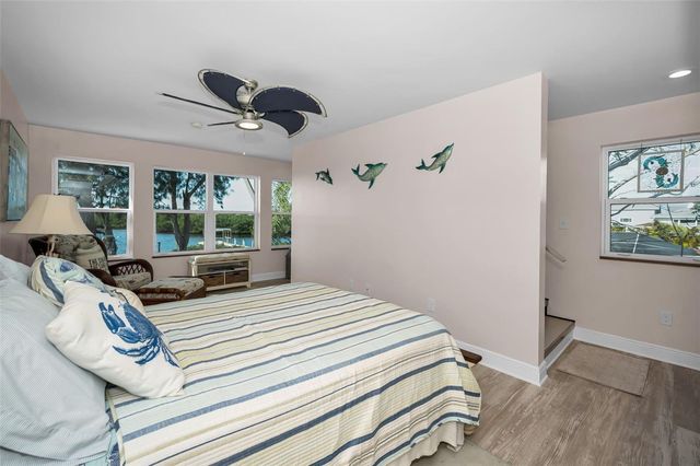 1626 SEA BREEZE DRIVE, Tarpon Springs, FL 34689