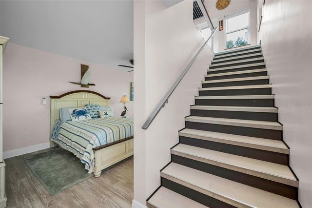 1626 SEA BREEZE DRIVE, Tarpon Springs, FL 34689