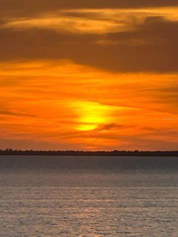 1626 SEA BREEZE DRIVE, Tarpon Springs, FL 34689