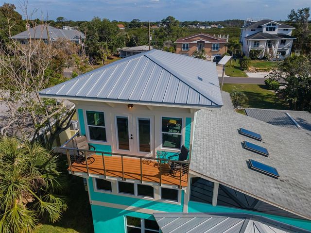 1626 SEA BREEZE DRIVE, Tarpon Springs, FL 34689