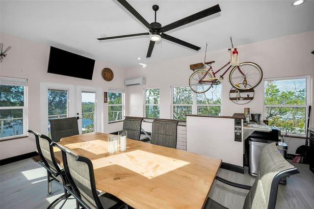 1626 SEA BREEZE DRIVE, Tarpon Springs, FL 34689