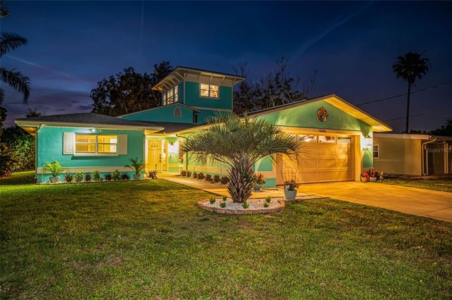 1626 SEA BREEZE DRIVE, Tarpon Springs, FL 34689