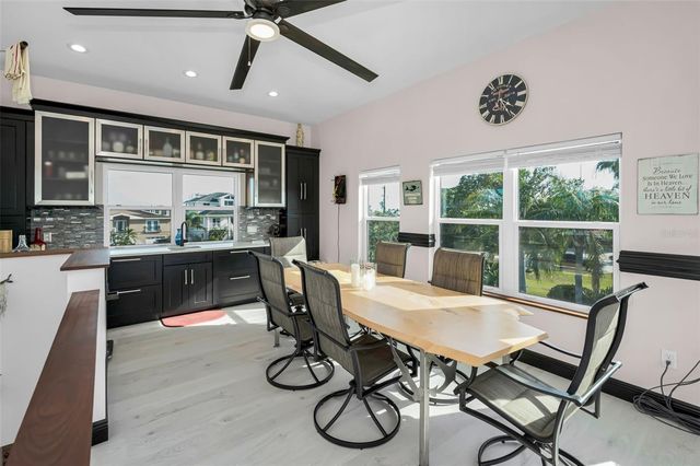 1626 SEA BREEZE DRIVE, Tarpon Springs, FL 34689