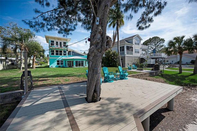 1626 SEA BREEZE DRIVE, Tarpon Springs, FL 34689
