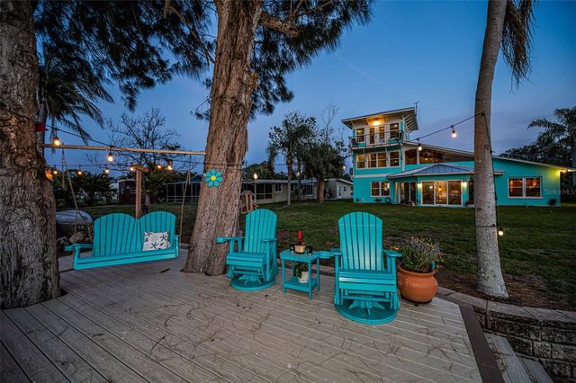 1626 SEA BREEZE DRIVE, Tarpon Springs, FL 34689