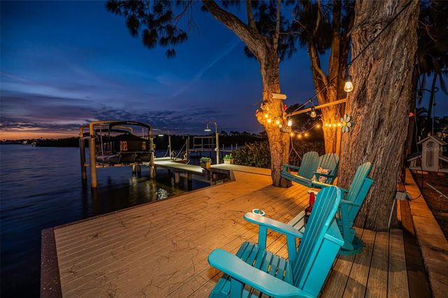 1626 SEA BREEZE DRIVE, Tarpon Springs, FL 34689