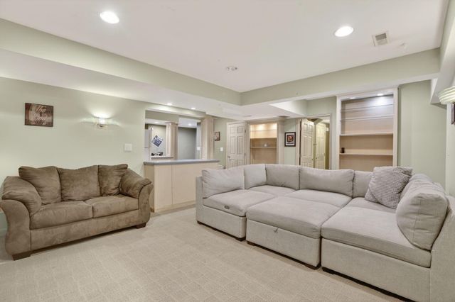 4405 Plymouth Rock Court, Columbus, OH 43230