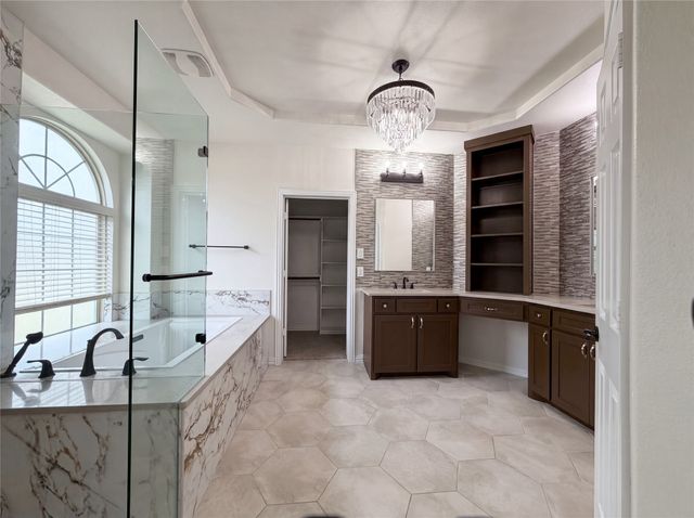 2948 Almansa, Grand Prairie, TX 75054