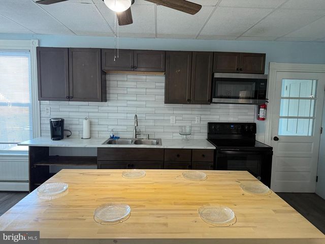 11-13 FRONT ST, Pennsville, NJ 08070