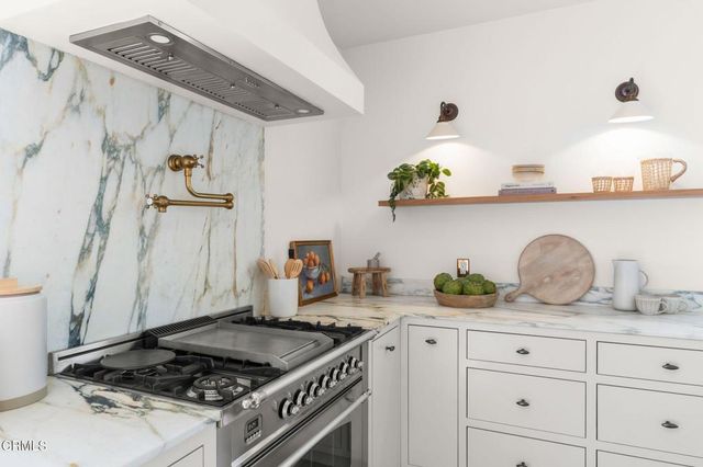 209 W Constance Avenue, Santa Barbara, CA 93105