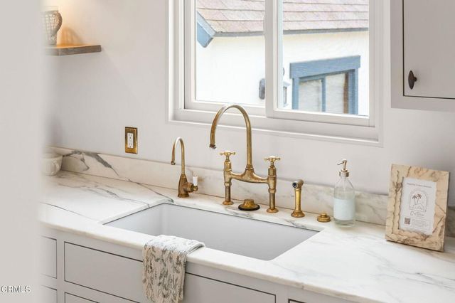 209 W Constance Avenue, Santa Barbara, CA 93105