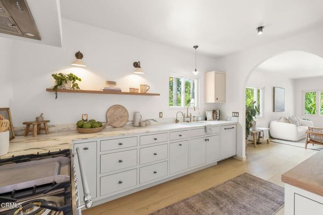 209 W Constance Avenue, Santa Barbara, CA 93105