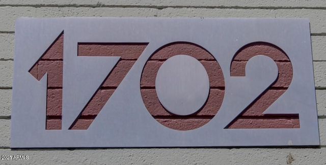 1702 W TUCKEY Lane 111, Phoenix, AZ 85015