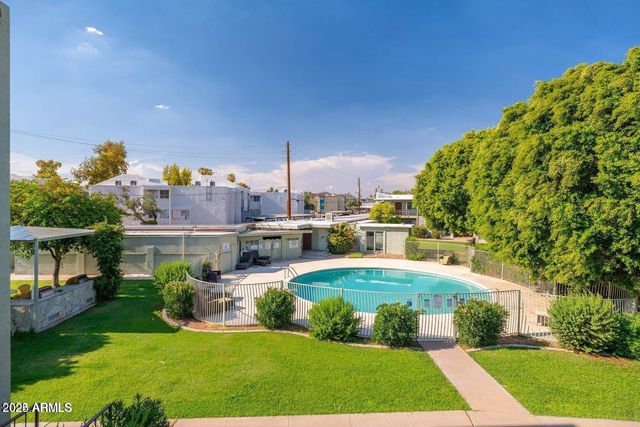 1702 W TUCKEY Lane 111, Phoenix, AZ 85015