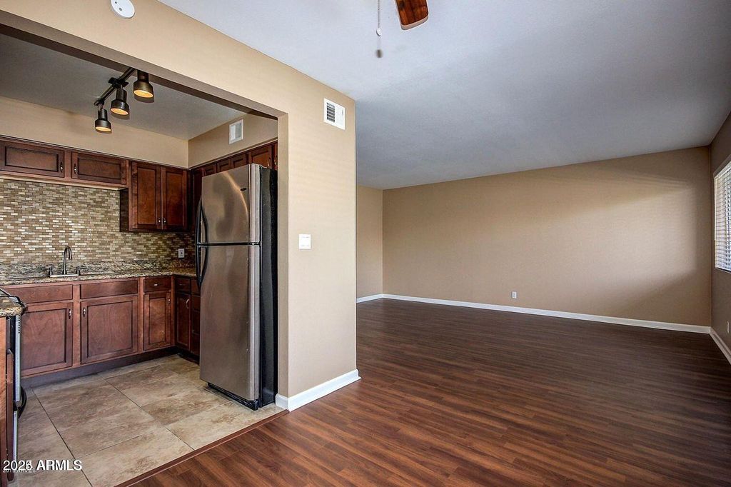 1702 W TUCKEY Lane 111, Phoenix, AZ 85015 — photo 5