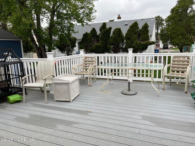8 Killington Road, Toms River, NJ 08757