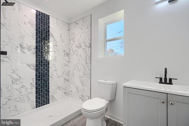 9 AVENAL RD, Baltimore, MD 21221