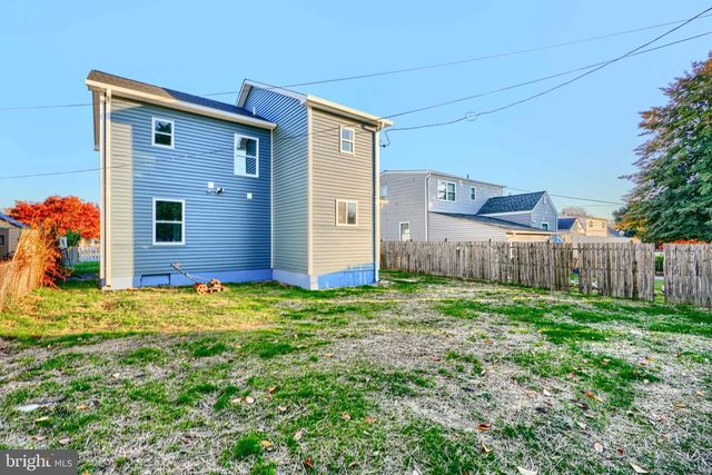 9 AVENAL RD, Baltimore, MD 21221