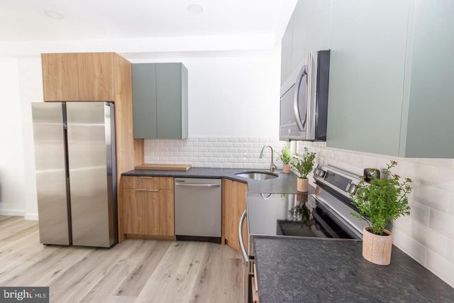 2119 N 18TH ST, Philadelphia, PA 19121