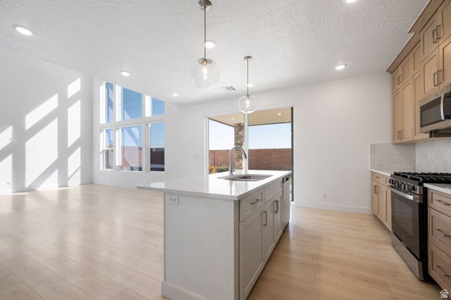 763 S MINCIO CIR, St. George, UT 84770