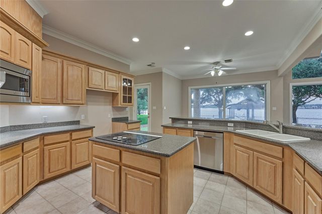 9370 Escondido Drive, Willis, TX 77318