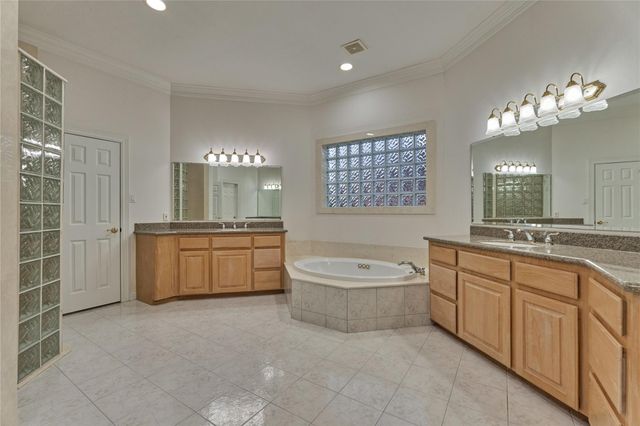 9370 Escondido Drive, Willis, TX 77318
