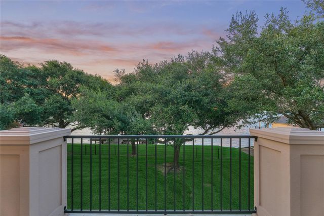 9370 Escondido Drive, Willis, TX 77318