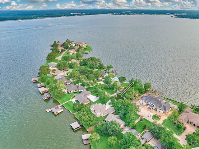 9370 Escondido Drive, Willis, TX 77318