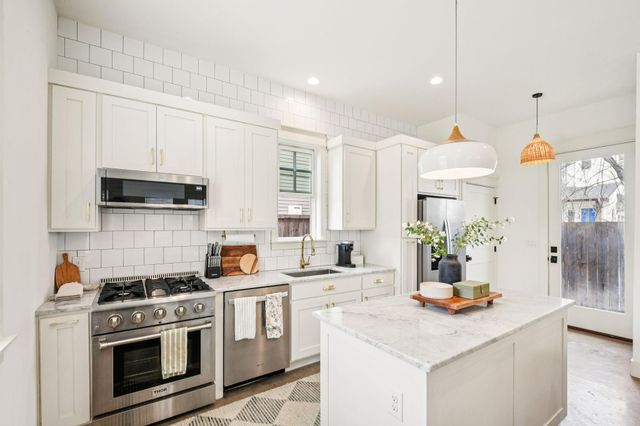 3500 Pickle DR B, Austin, TX 78702