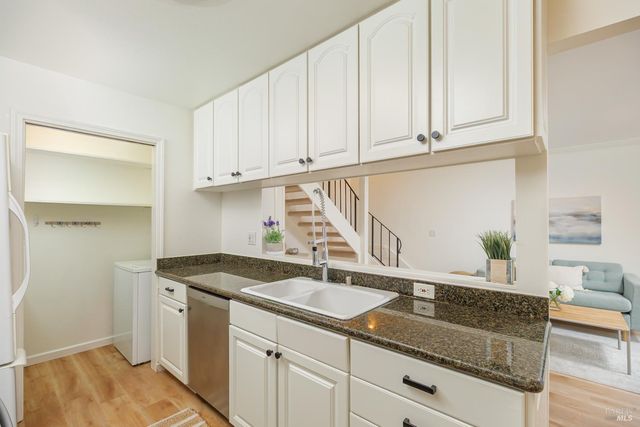 121 Cheda Ln, Novato, CA 94947