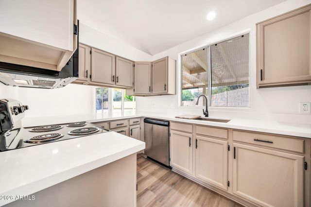 19662 N 8TH Place, Phoenix, AZ 85024