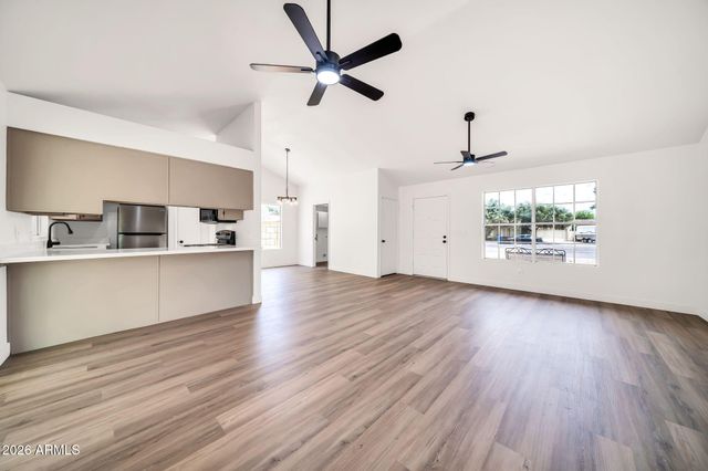 19662 N 8TH Place, Phoenix, AZ 85024