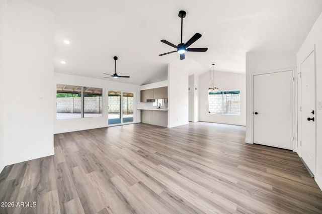 19662 N 8TH Place, Phoenix, AZ 85024