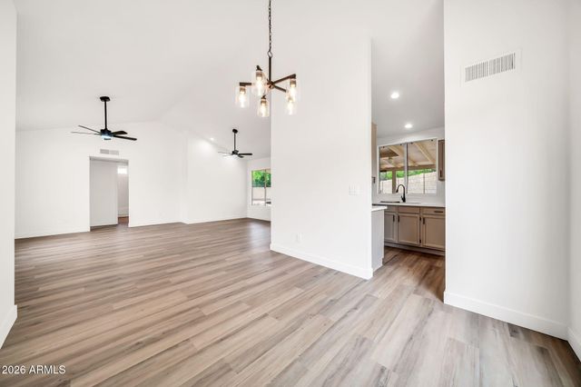 19662 N 8TH Place, Phoenix, AZ 85024