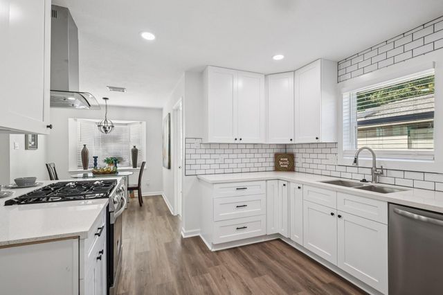 15322 Torry Pines Road, Houston, TX 77062