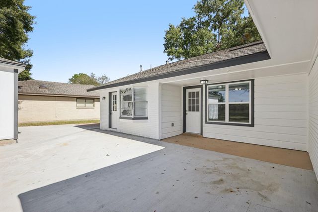 15322 Torry Pines Road, Houston, TX 77062