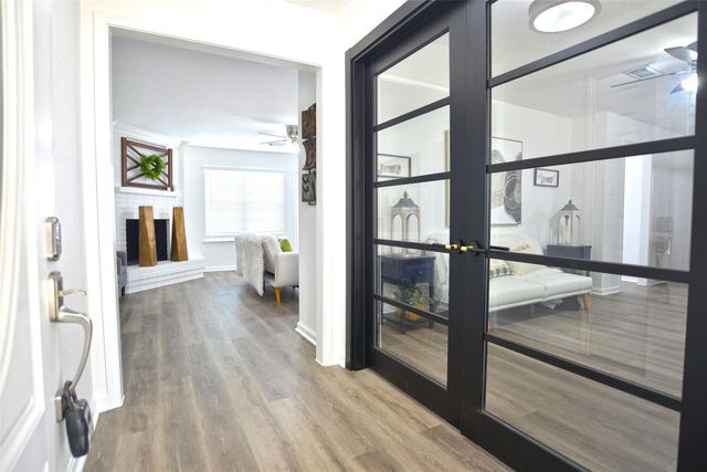 15322 Torry Pines Road, Houston, TX 77062