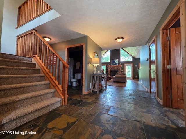 193 Meadowview Ln, Hardinsburg, KY 40143