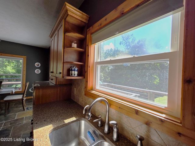 193 Meadowview Ln, Hardinsburg, KY 40143