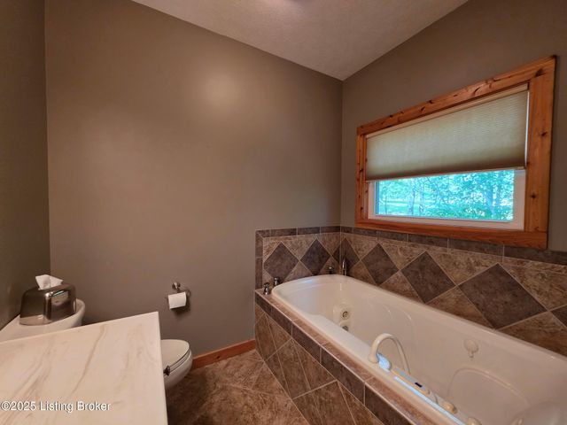 193 Meadowview Ln, Hardinsburg, KY 40143