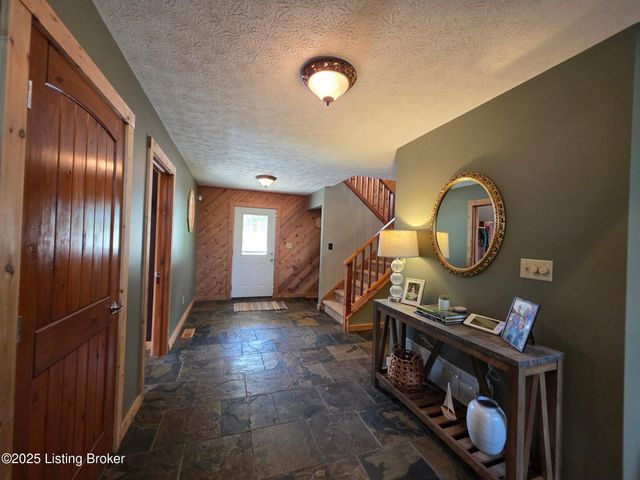 193 Meadowview Ln, Hardinsburg, KY 40143