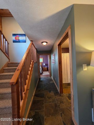 193 Meadowview Ln, Hardinsburg, KY 40143