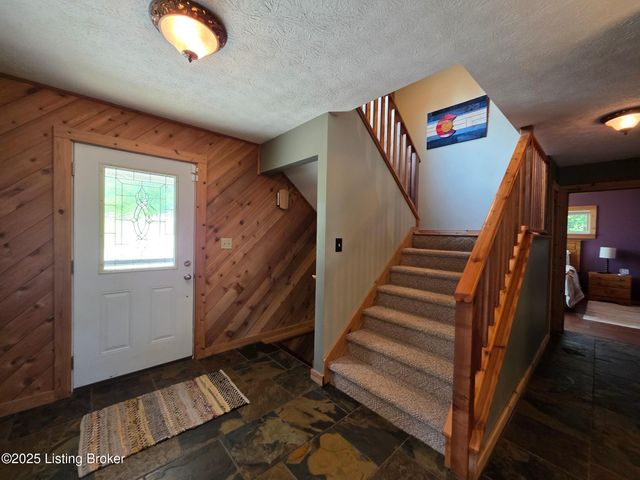 193 Meadowview Ln, Hardinsburg, KY 40143