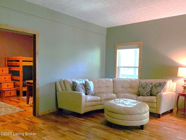 193 Meadowview Ln, Hardinsburg, KY 40143