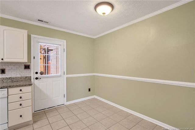 425 Cityview Lane, Fayetteville, NC 28301